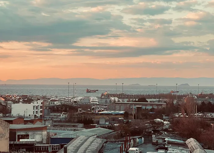 Elit Palace Hotel 4*